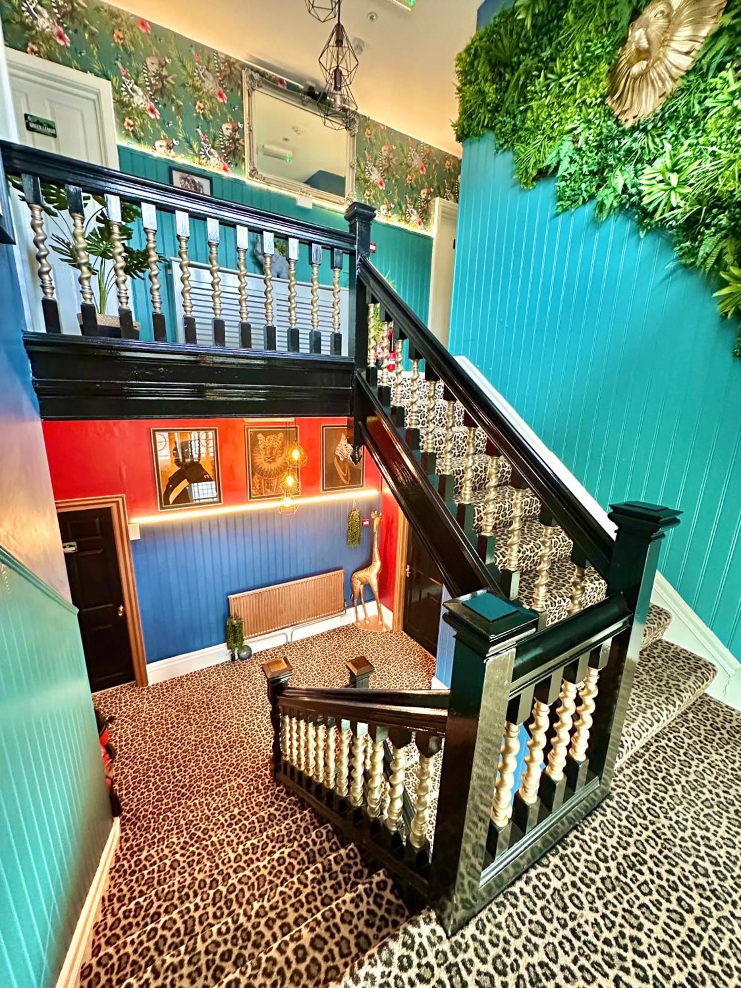 Blue Cheetah Lemur Lodge Bournemouth Exterior photo